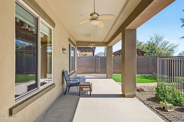 5637 W STRAIGHT ARROW Lane, Phoenix, AZ 85083