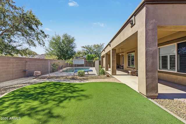 5637 W STRAIGHT ARROW Lane, Phoenix, AZ 85083