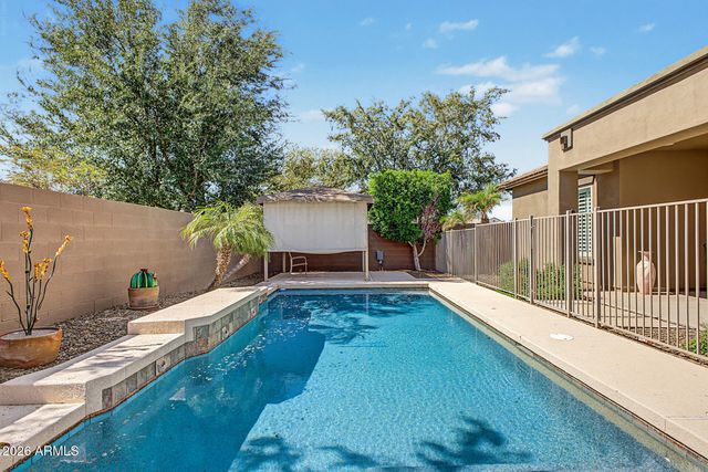 5637 W STRAIGHT ARROW Lane, Phoenix, AZ 85083