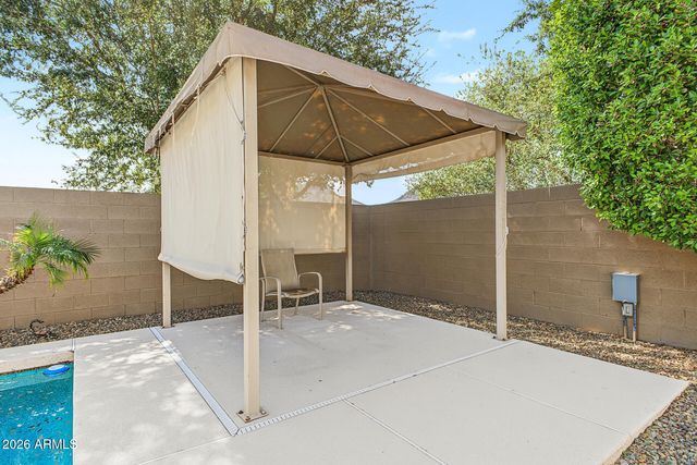 5637 W STRAIGHT ARROW Lane, Phoenix, AZ 85083