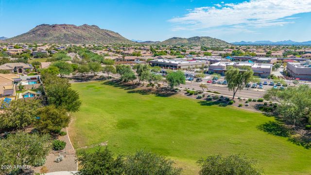 5637 W STRAIGHT ARROW Lane, Phoenix, AZ 85083
