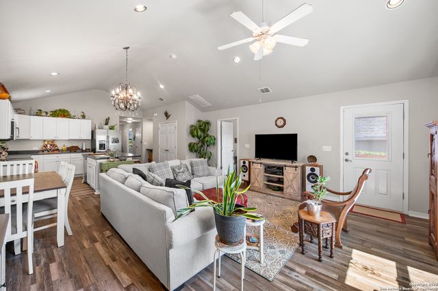 420 Belmont, San Antonio, TX 78202