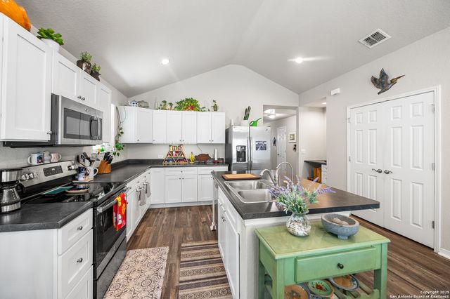 420 Belmont, San Antonio, TX 78202