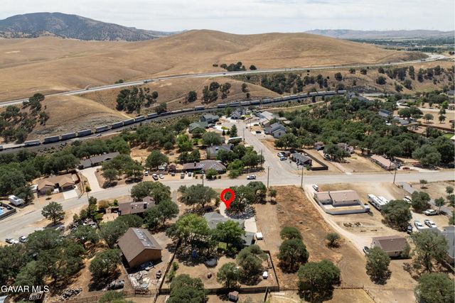 22731 Camp Drive, Tehachapi, CA 93561