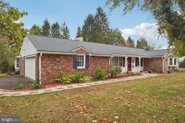 1002 CATHILL RD, Sellersville, PA 18960