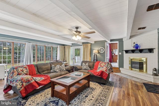 1002 CATHILL RD, Sellersville, PA 18960