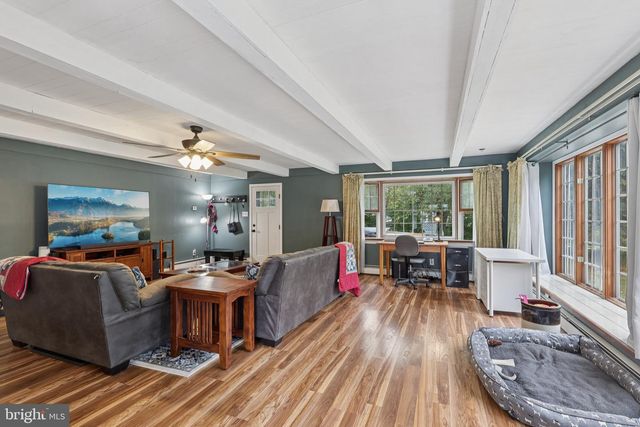 1002 CATHILL RD, Sellersville, PA 18960