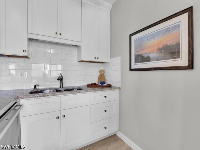 473 12th AVE S B8, Naples, FL 34102