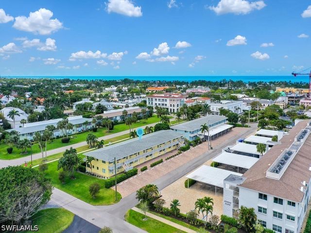 473 12th AVE S B8, Naples, FL 34102