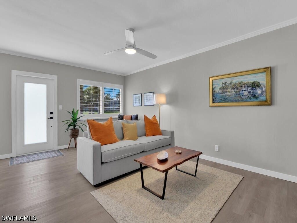 473 12th AVE S B8, Naples, FL 34102