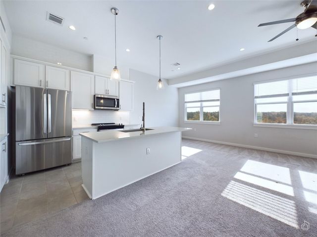 12001 Vista Parke DR 904, Austin, TX 78726