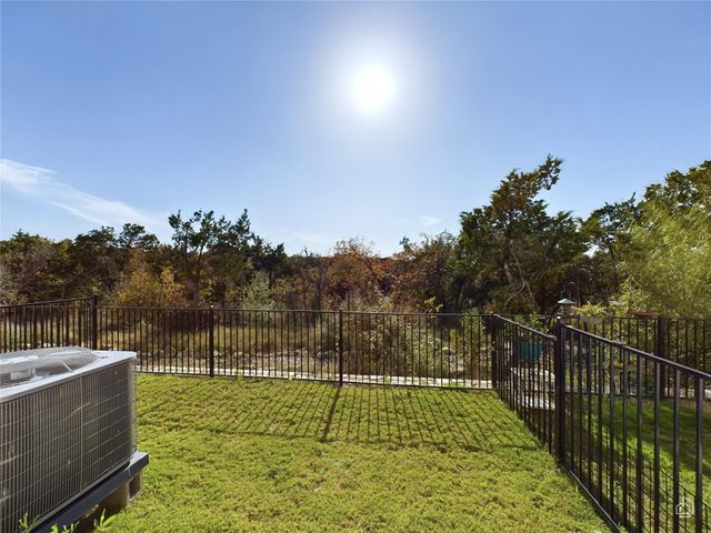 12001 Vista Parke DR 904, Austin, TX 78726