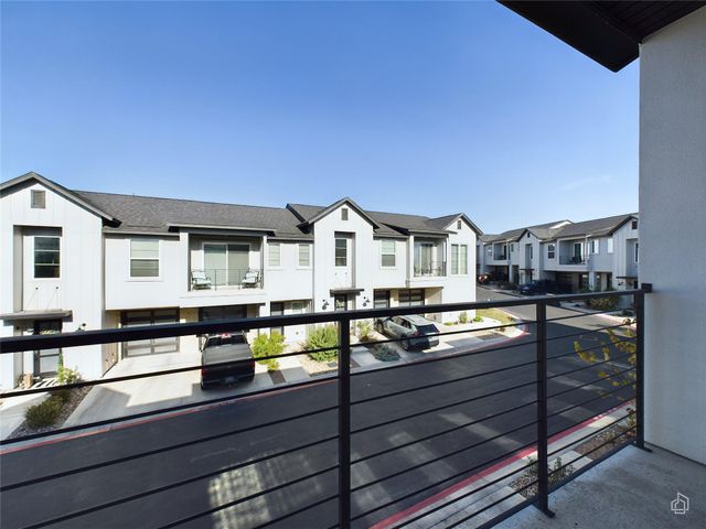 12001 Vista Parke DR 904, Austin, TX 78726