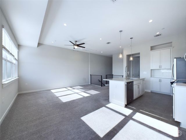 12001 Vista Parke DR 904, Austin, TX 78726