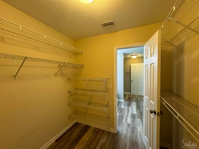 8281 Segura St, Navarre, FL 32566