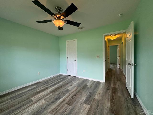 8281 Segura St, Navarre, FL 32566