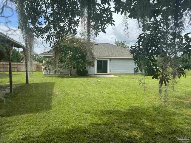 8281 Segura St, Navarre, FL 32566