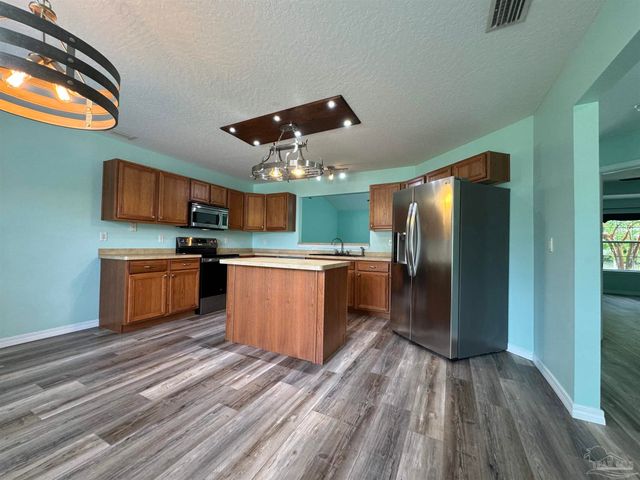 8281 Segura St, Navarre, FL 32566