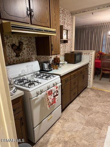 2109 N Lincoln Street, Burbank, CA 91504