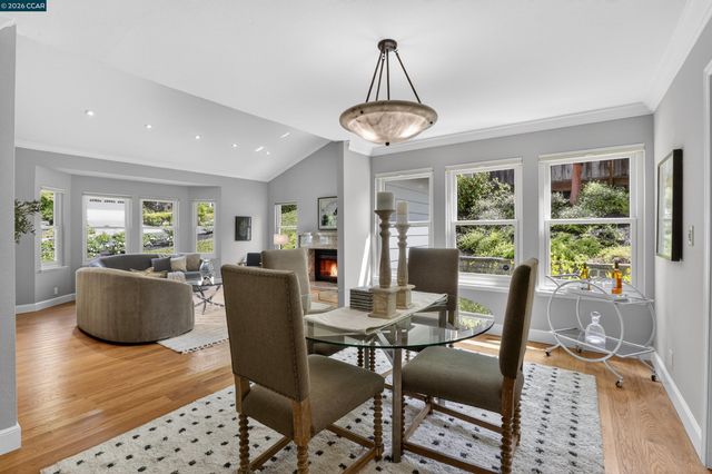 22 Williams Dr, Moraga, CA 94556
