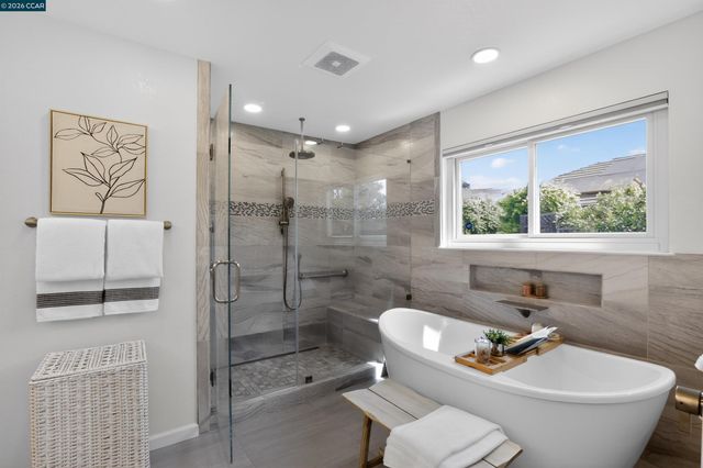 22 Williams Dr, Moraga, CA 94556
