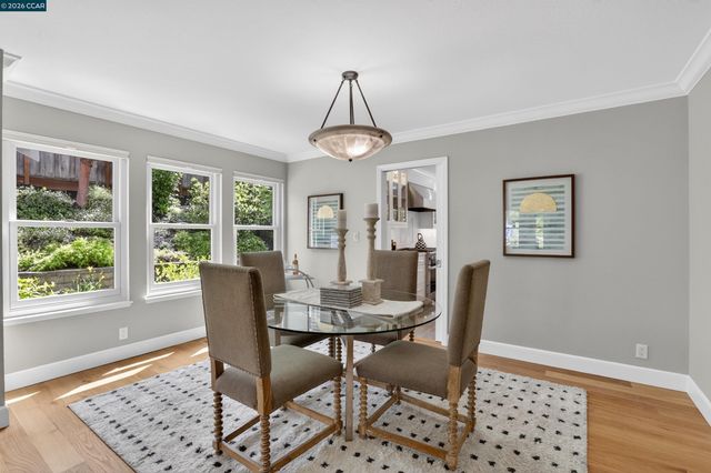 22 Williams Dr, Moraga, CA 94556