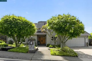 22 Williams Dr, Moraga, CA 94556