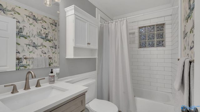 4317 Morrow Street, Guntersville, AL 35976