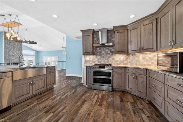 2319 Beach Castle LN, Virginia Beach, VA 23451