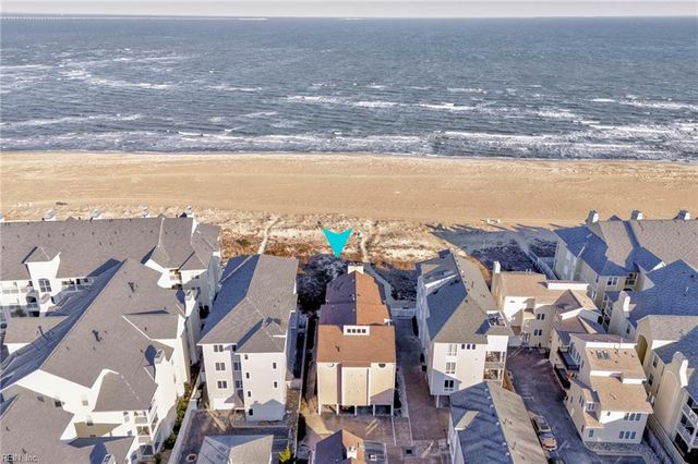 2319 Beach Castle LN, Virginia Beach, VA 23451