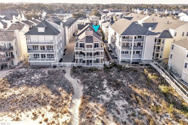 2319 Beach Castle LN, Virginia Beach, VA 23451