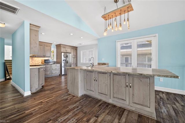 2319 Beach Castle LN, Virginia Beach, VA 23451