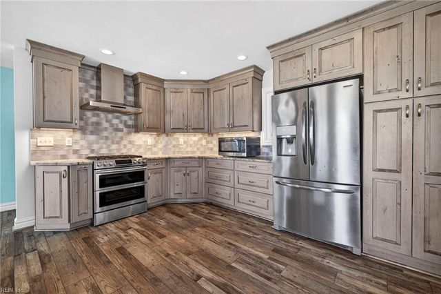 2319 Beach Castle LN, Virginia Beach, VA 23451