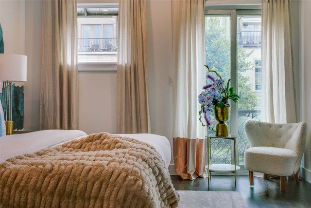 2211 Worthington Street, Dallas, TX 75204