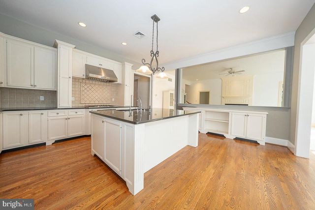 23 FETTERS MILL DR, Malvern, PA 19355