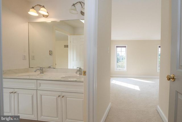23 FETTERS MILL DR, Malvern, PA 19355