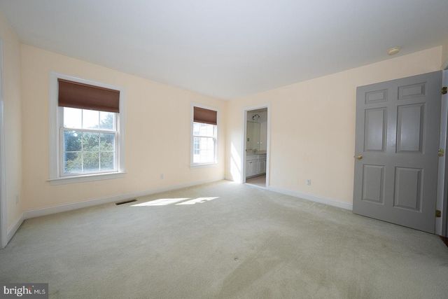 23 FETTERS MILL DR, Malvern, PA 19355