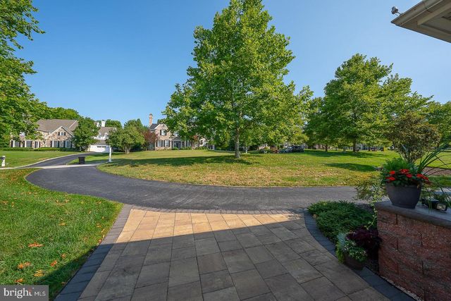 23 FETTERS MILL DR, Malvern, PA 19355