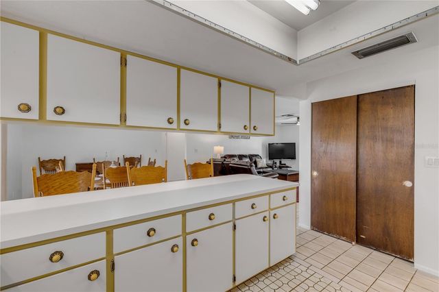 797 E 9TH AVENUE, New Smyrna Beach, FL 32169