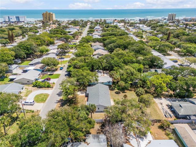 797 E 9TH AVENUE, New Smyrna Beach, FL 32169