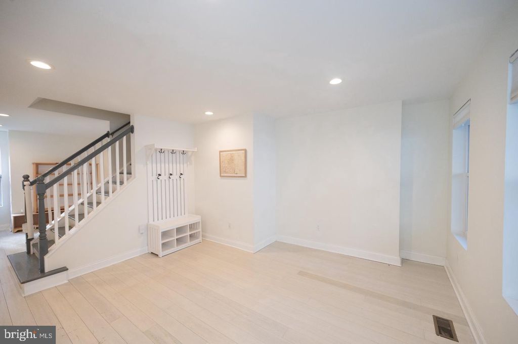 148 E DUVAL ST, Philadelphia, PA 19144 — photo 4