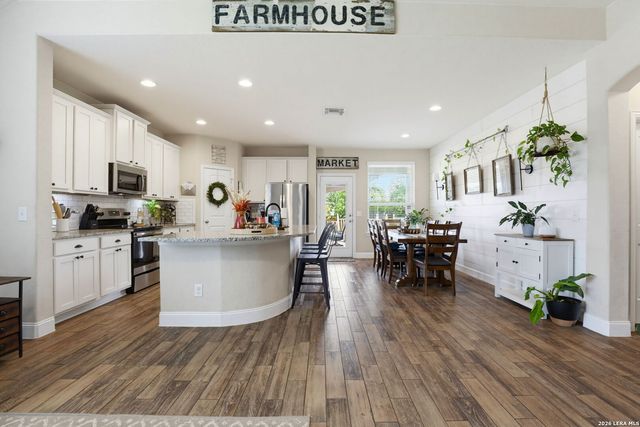 1612 ALVIN CIR, New Braunfels, TX 78130