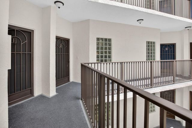5153 Floria Drive J, Boynton Beach, FL 33437