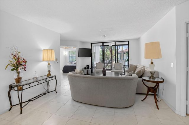 5153 Floria Drive J, Boynton Beach, FL 33437