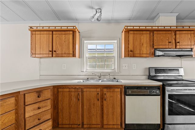 92 Bayview Parkway, Middletown, RI 02842