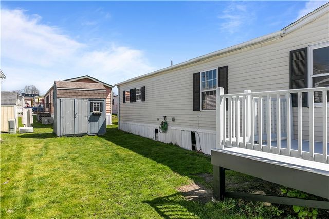 92 Bayview Parkway, Middletown, RI 02842