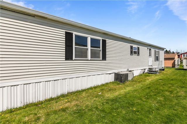 92 Bayview Parkway, Middletown, RI 02842