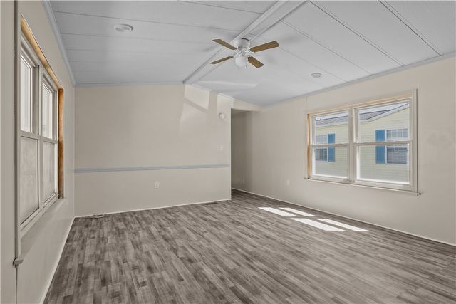 92 Bayview Parkway, Middletown, RI 02842