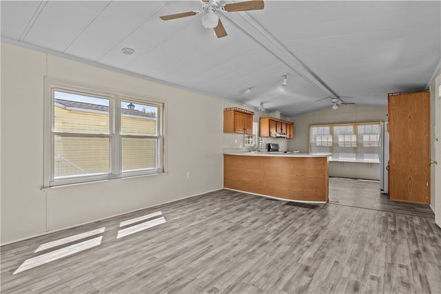 92 Bayview Parkway, Middletown, RI 02842