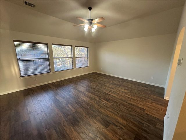 2745 Lake Forest DR, Round Rock, TX 78665